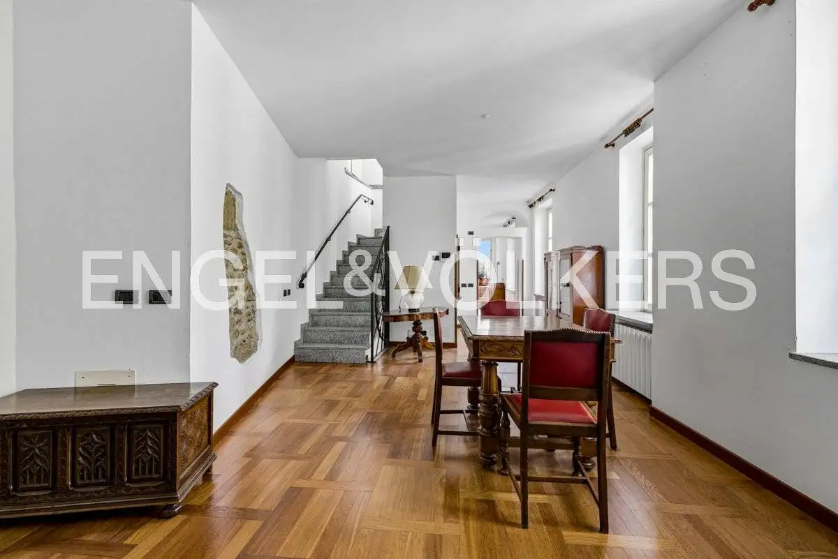 Trilocale via Sacro Monte 16, Sant'Ambrogio, Varese - foto 2