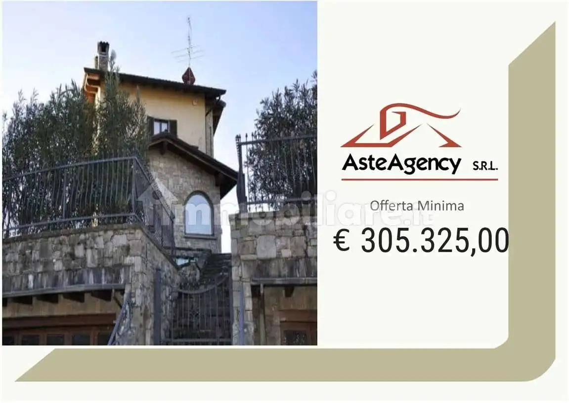 Villetta a schiera in asta a Scanzorosciate