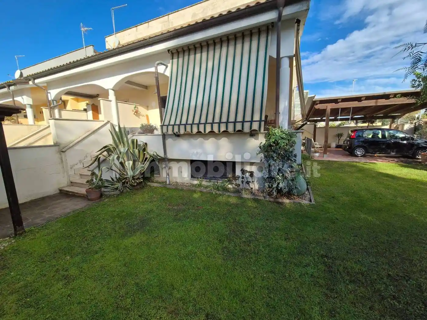 Villetta a schiera in vendita a Fiumicino