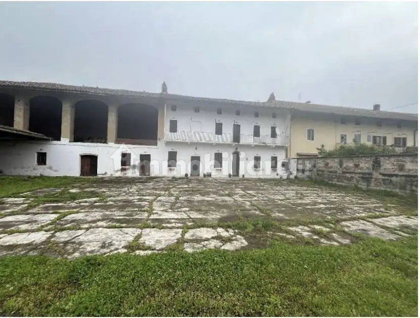 Casa indipendente in asta a Tronzano Vercellese