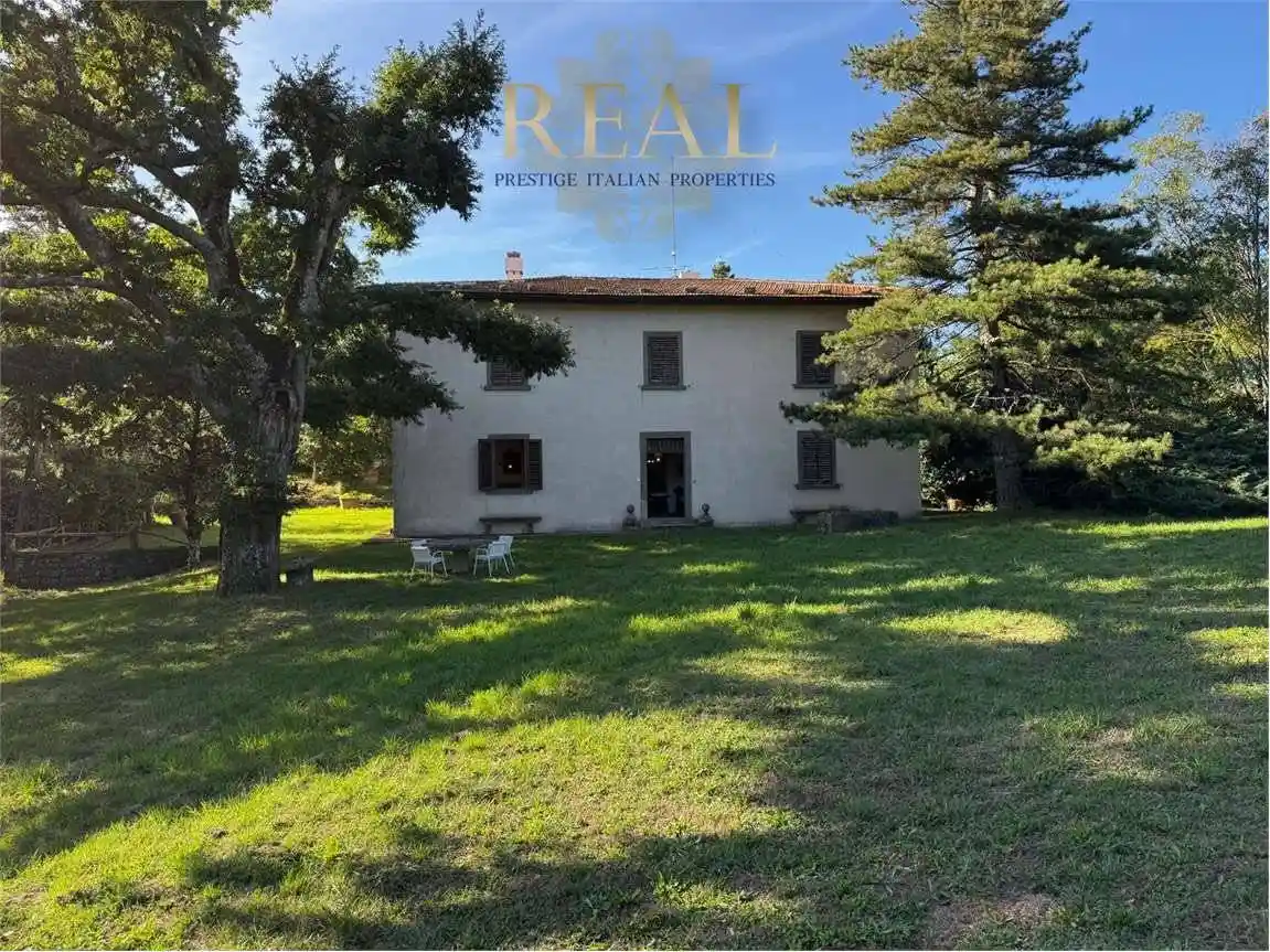 Villa in vendita a Pelago