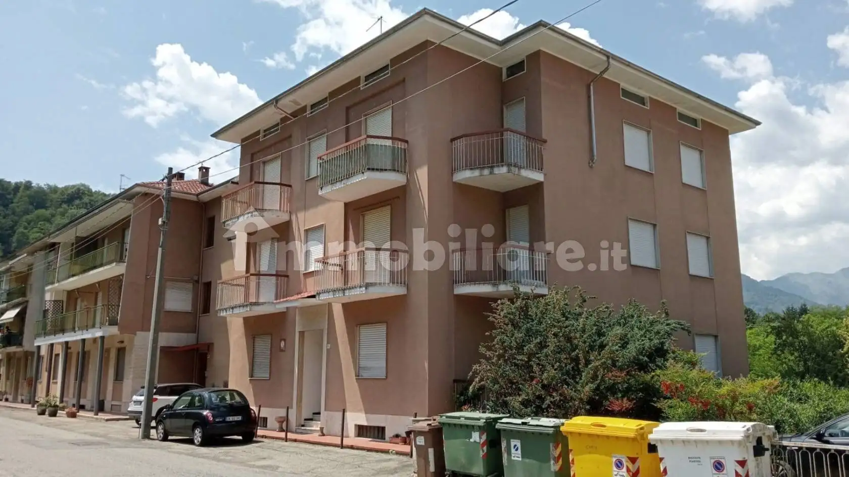 Palazzo - Edificio in vendita a Pray