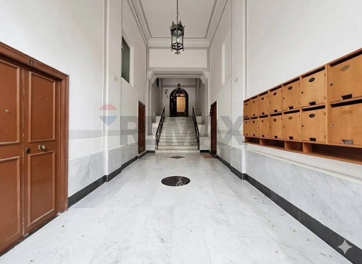 Appartamento in vendita a Napoli