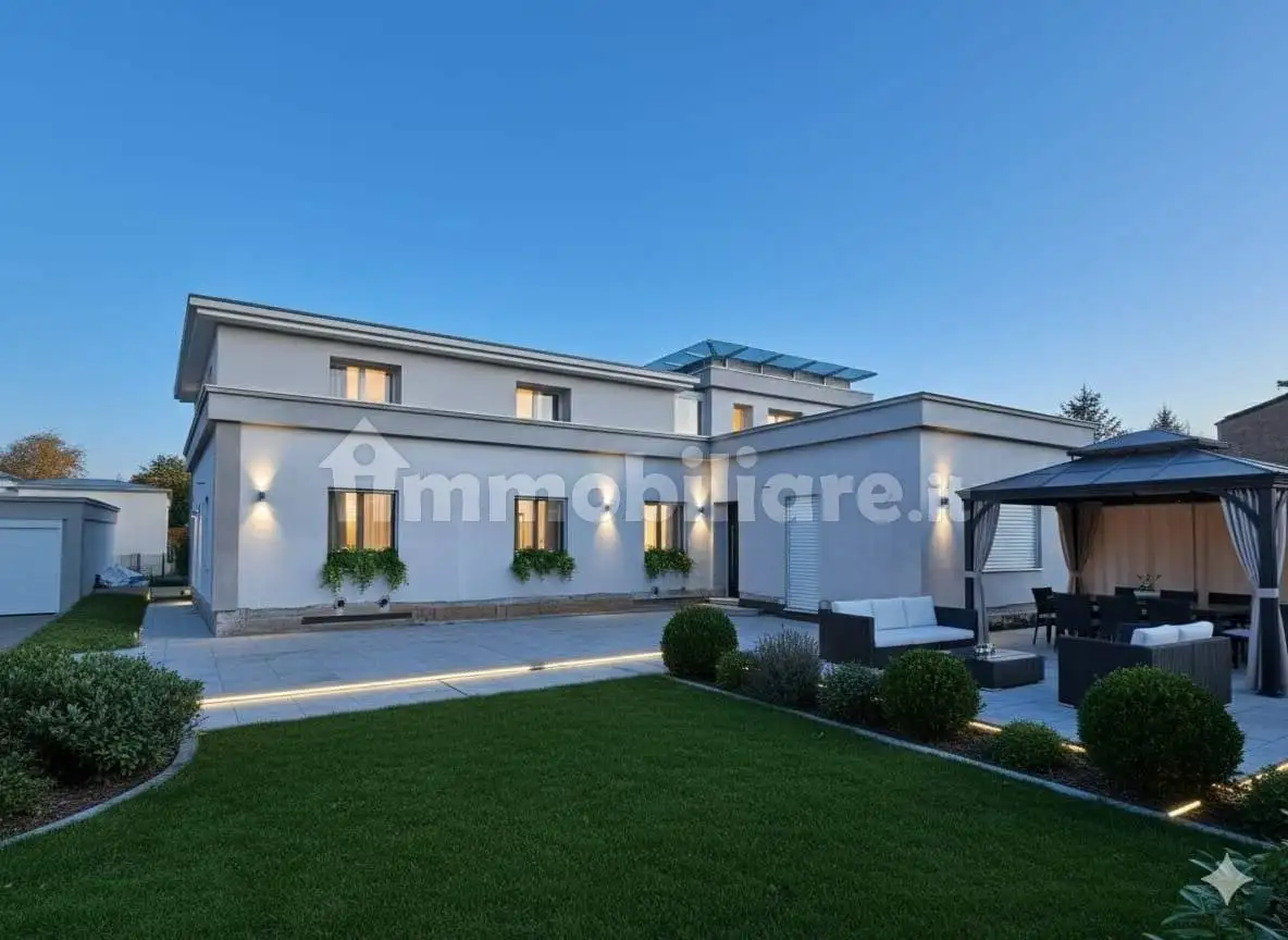 Villa in vendita a Parma