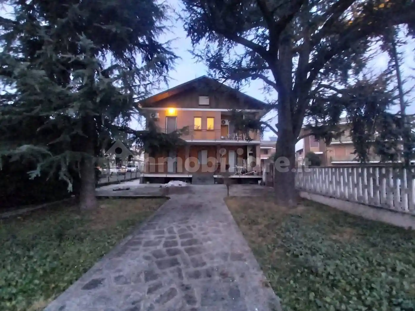 Quadrilocale via Santa Chiara 1, Centro, Borgaro Torinese - foto 3