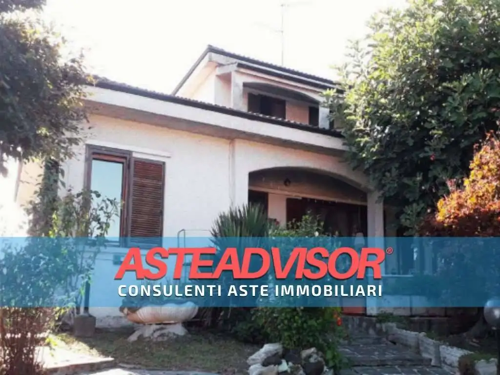 Villa in asta a Noviglio