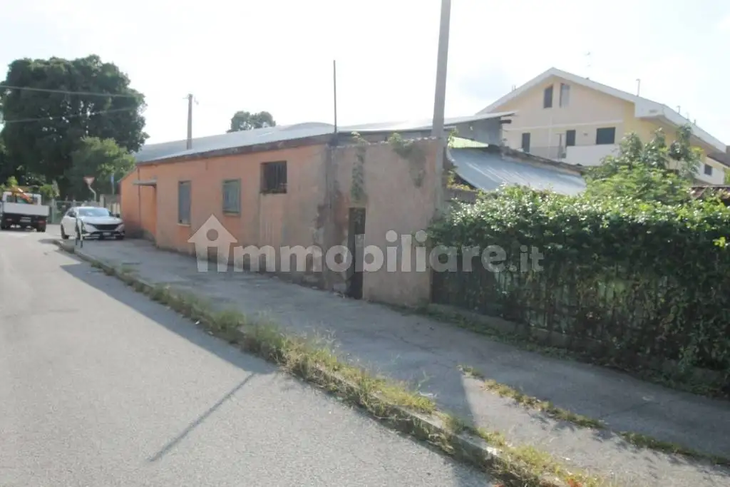 Palazzo - Edificio in vendita a Padova
