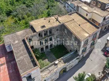 Palazzo - Edificio in vendita a Sarno