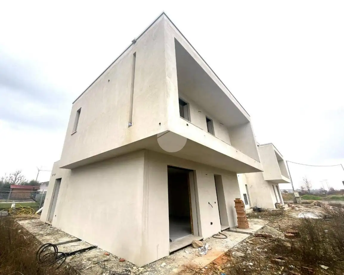 Villa in vendita a Buttapietra