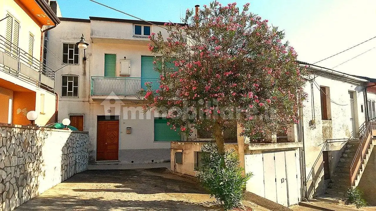 Casa indipendente in vendita a Scandale