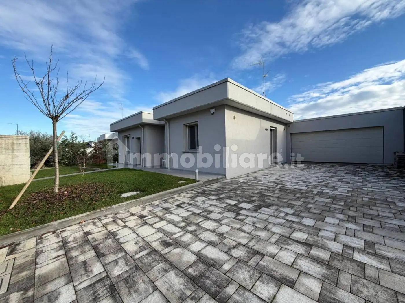 Villa in vendita a Cremona