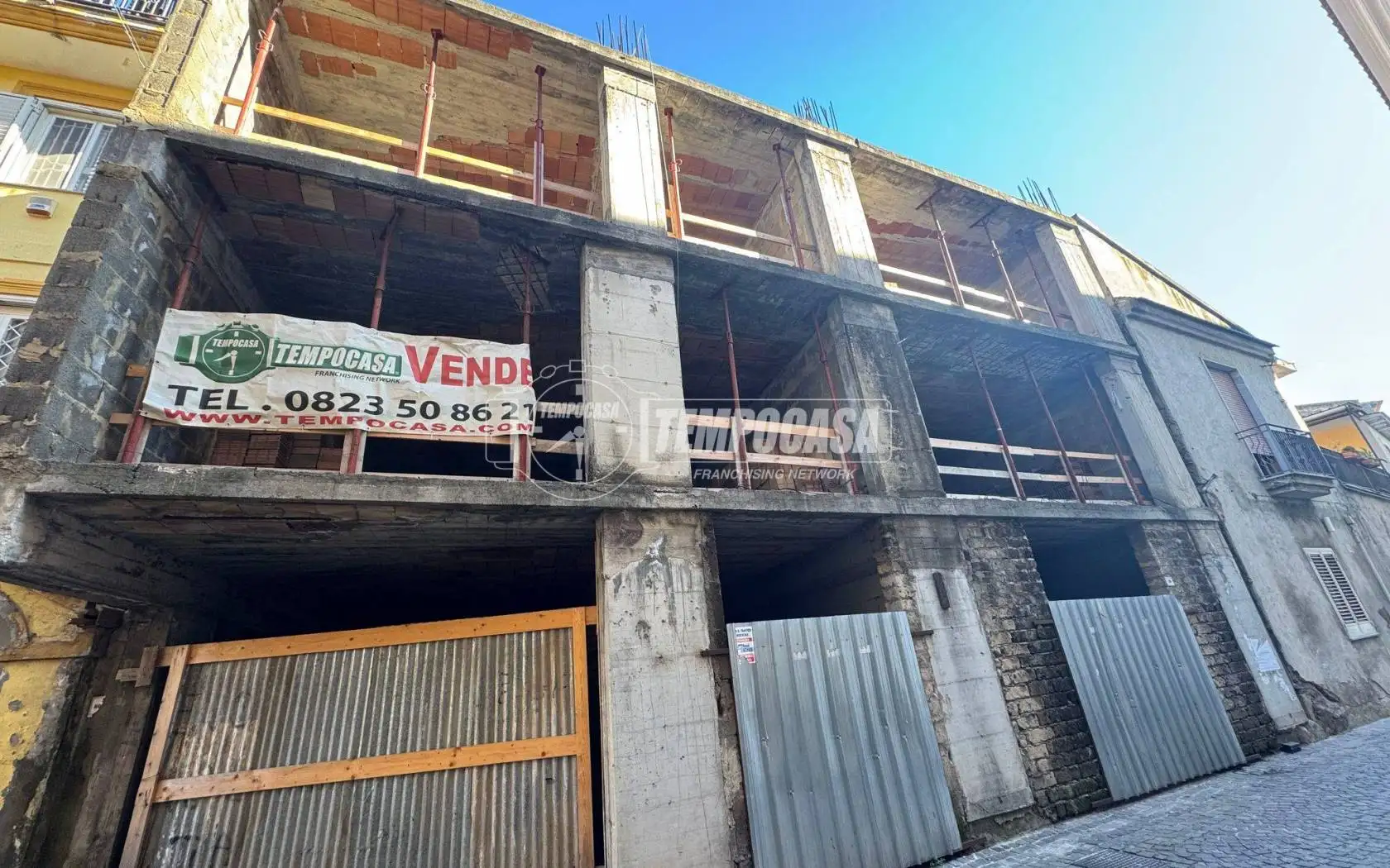 Palazzo - Edificio in vendita a Casapulla