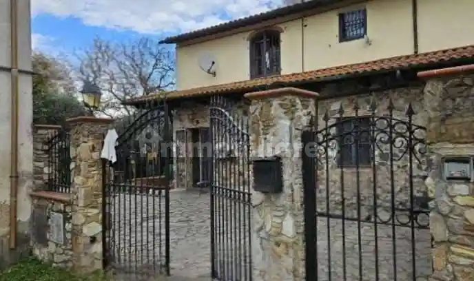 Casa indipendente in vendita a Monsummano Terme