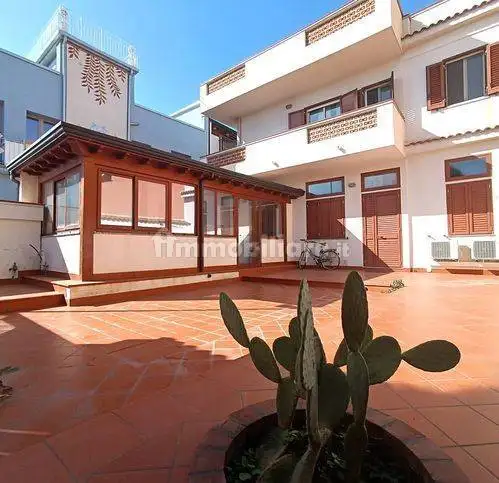 Villa in vendita a Santa Teresa di Riva