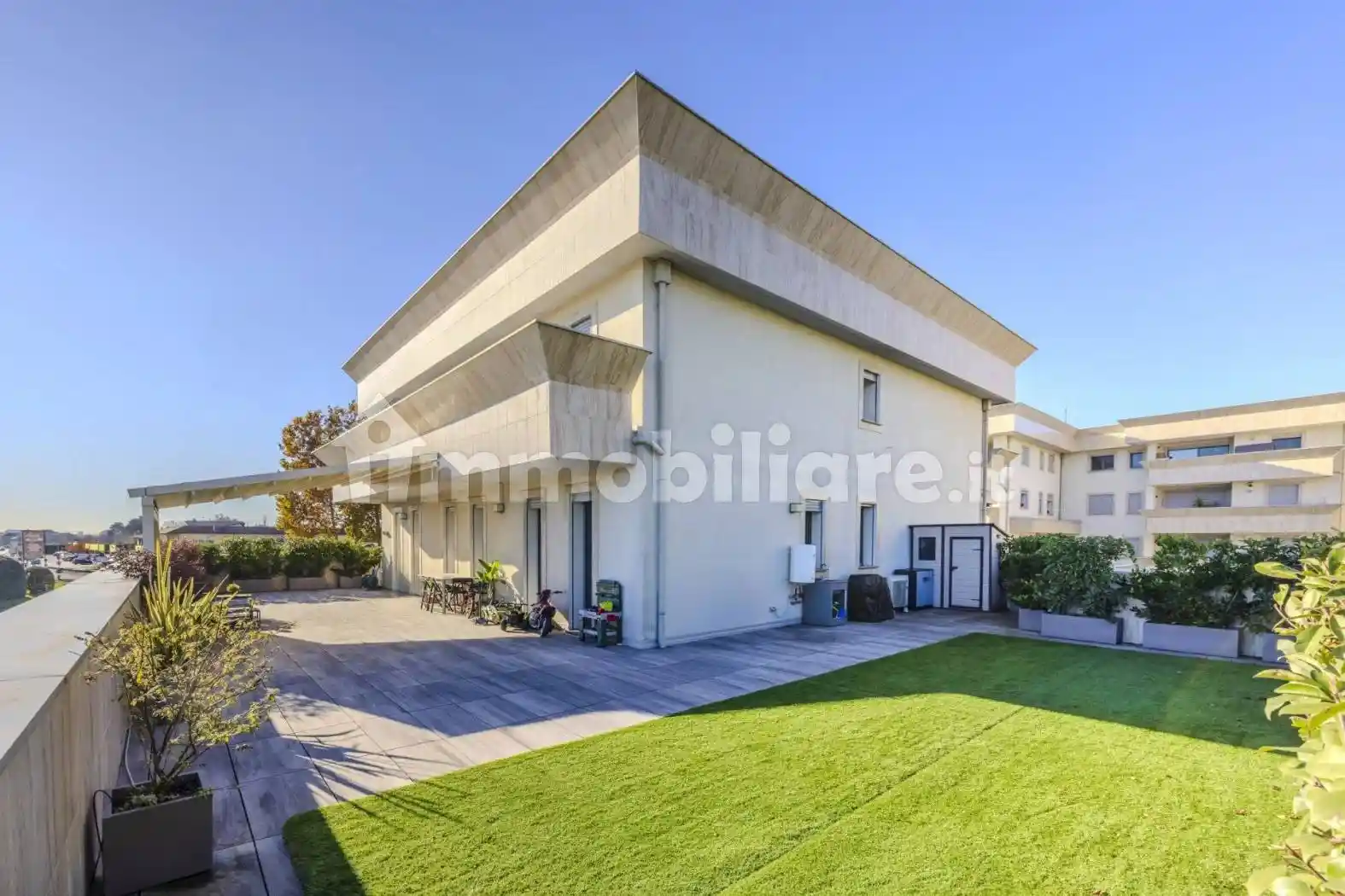 Appartamento in vendita a Lainate