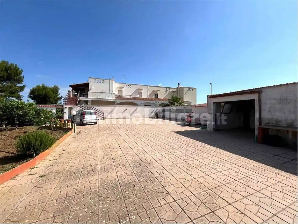 Villa in vendita a Brindisi