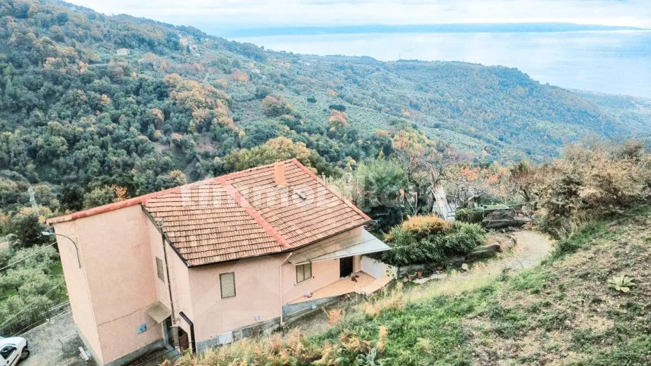 Villa in vendita a Falerna