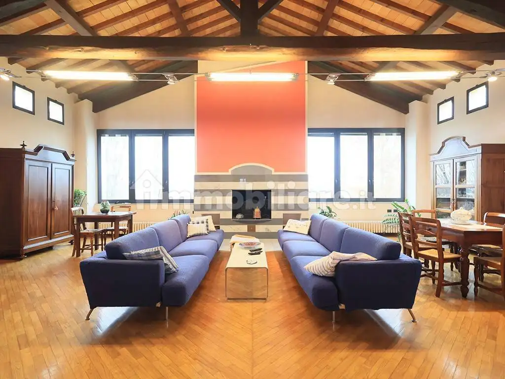 Rustico - Casale in vendita a Parma