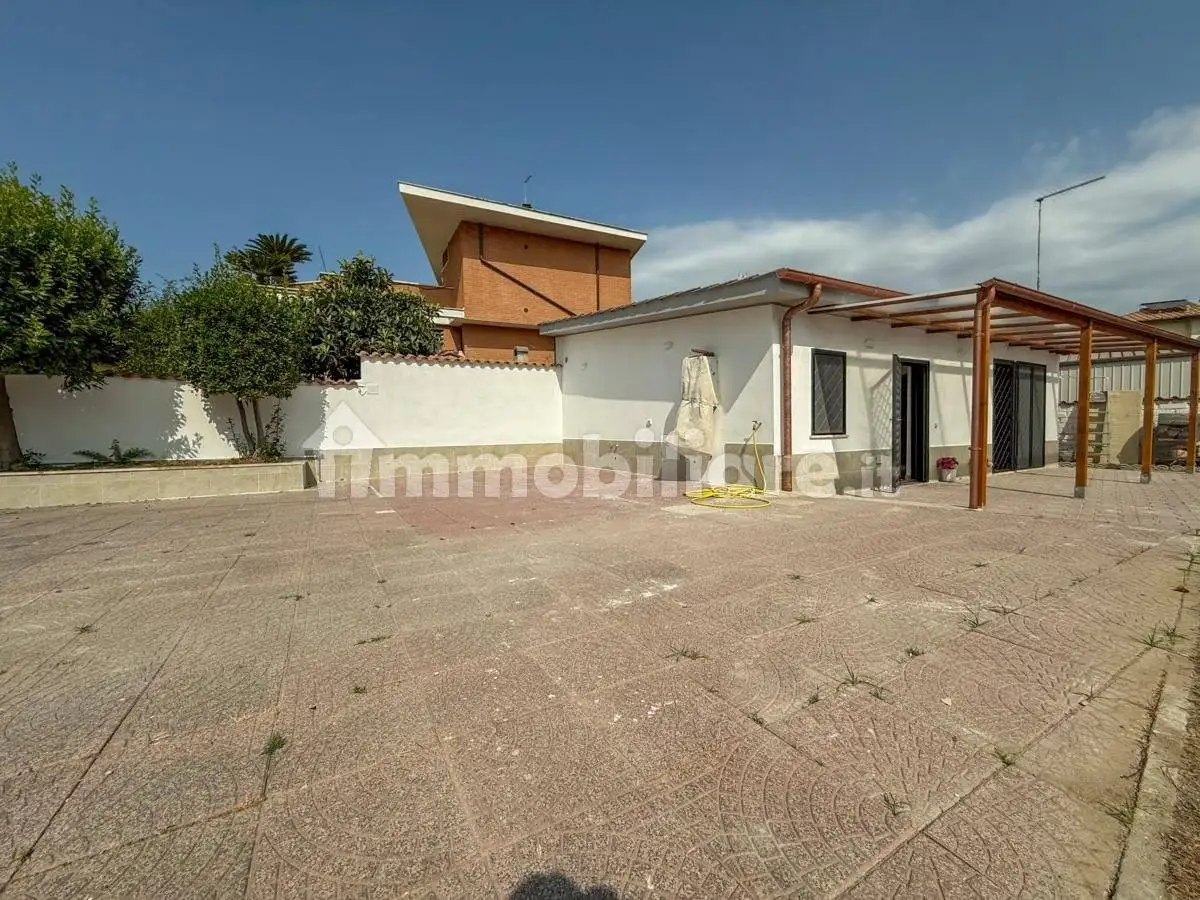 Villa in affitto a Roma