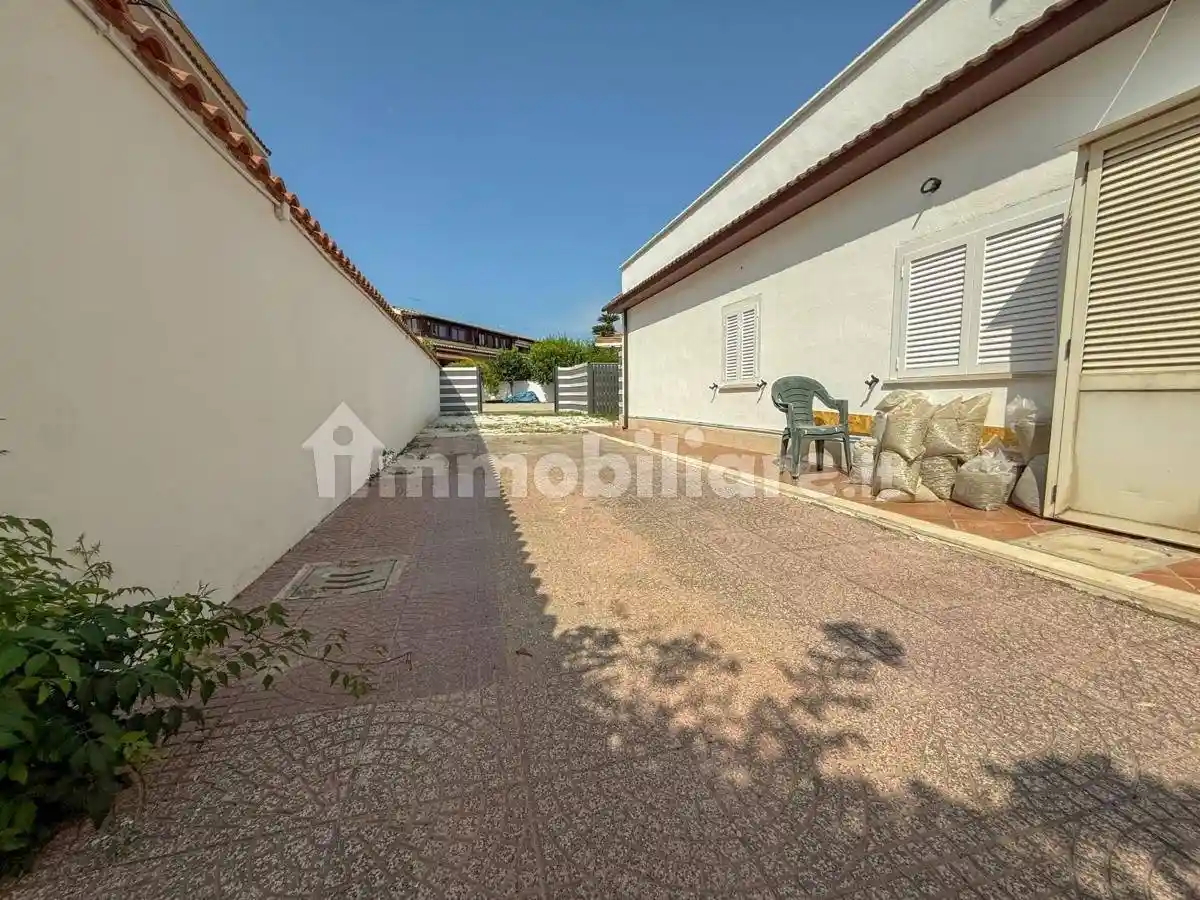 Villa unifamiliare via Francesco Salvolini, Ostia Antica, Roma - foto 3