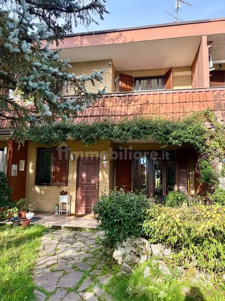 Villa a schiera via Amatore Sciesa 4, Centro, Muggiò - foto 2