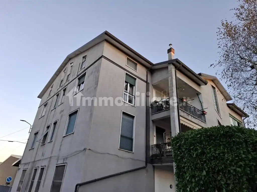 Appartamento in vendita a Lentate sul Seveso