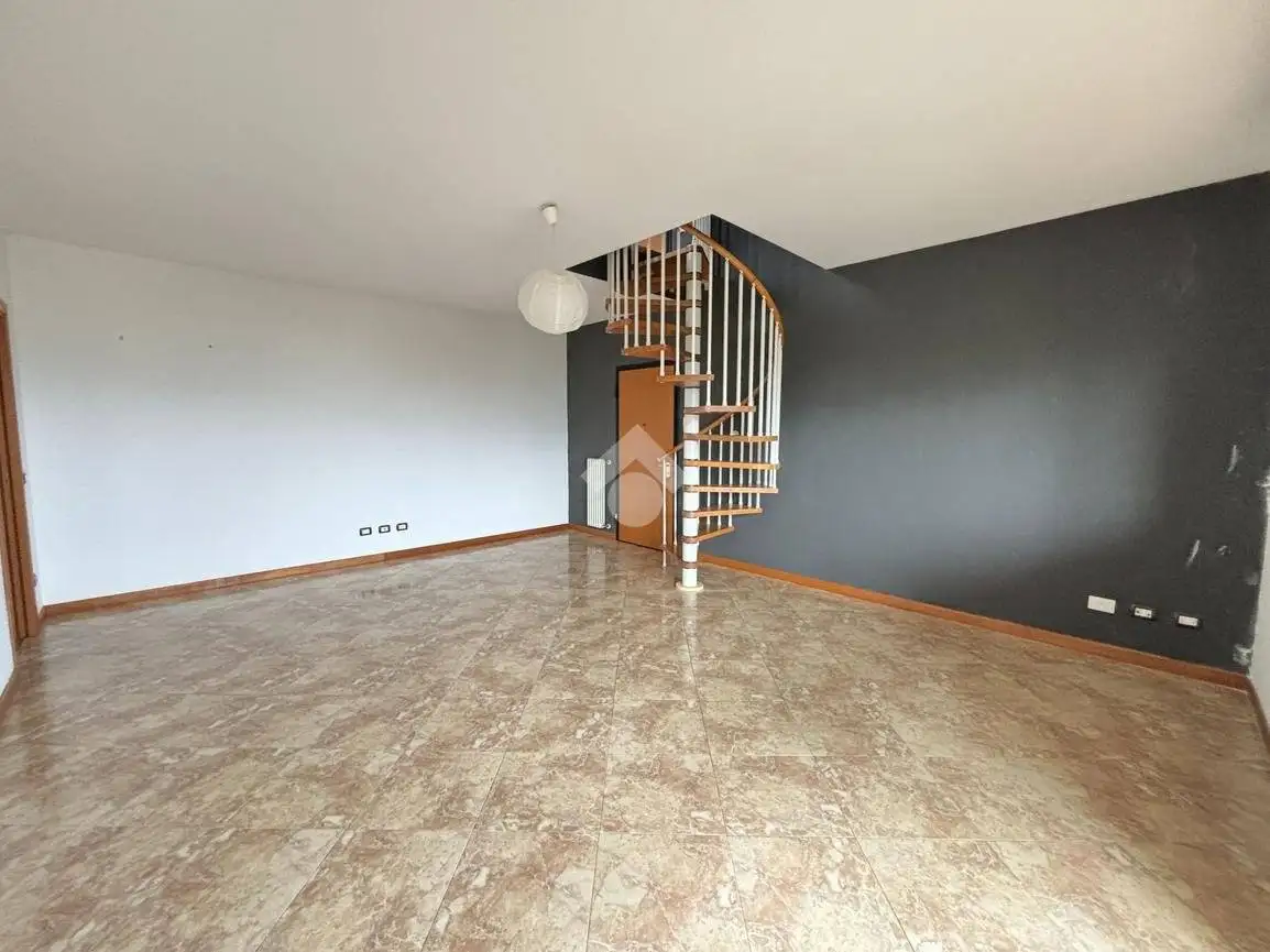 Appartamento in vendita a Traversetolo