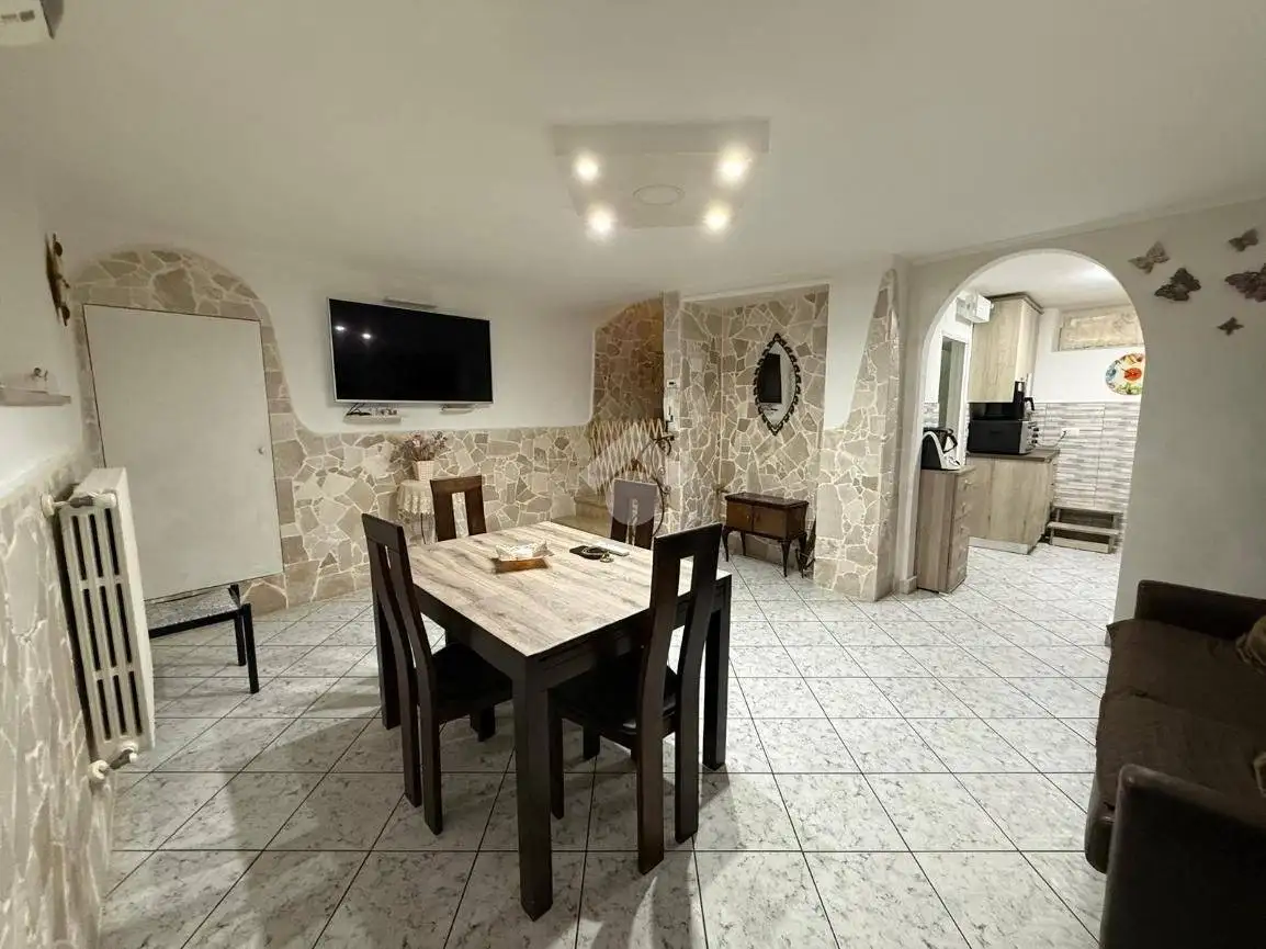 Casa indipendente in vendita a Santeramo in Colle