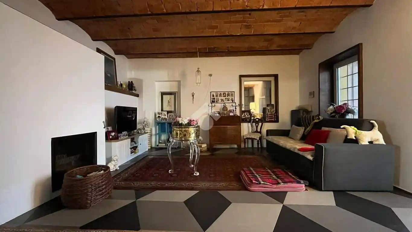 Trilocale via XX Settembre 23, Centro, Borghetto Lodigiano - foto 5