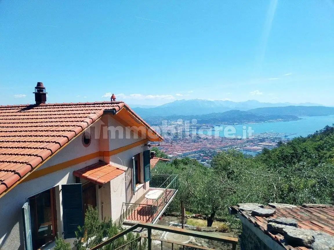 Villa in vendita a La Spezia