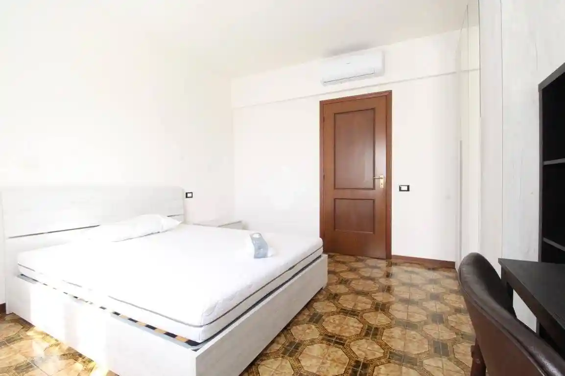 Monolocale via corassori 1, Centro Storico, Modena - foto 3