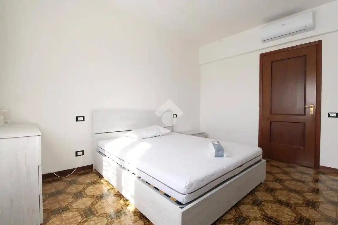 Monolocale via corassori 1, Centro Storico, Modena - foto 4