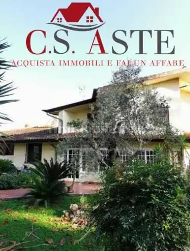 Villa in asta a Pontinia