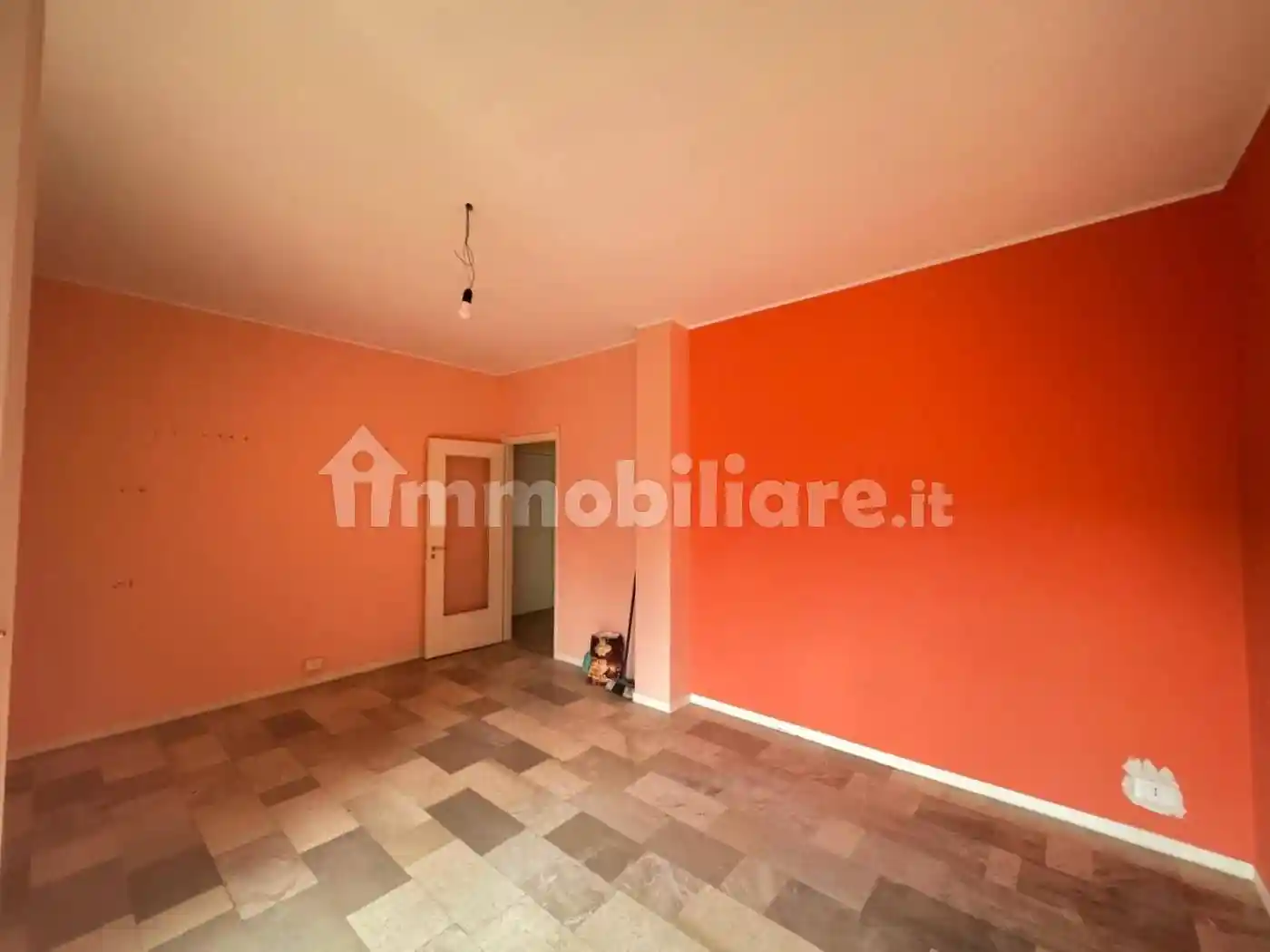 Trilocale da ristrutturare, secondo piano, Sagnino, Como - foto 2