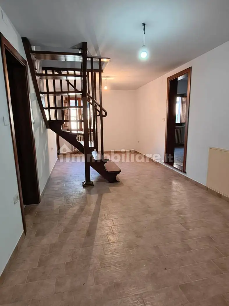 Casa indipendente in vendita a Fabriano