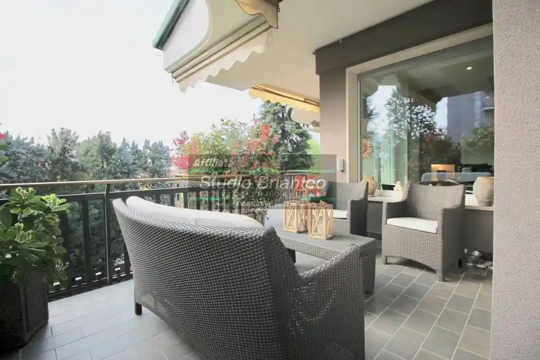 Attico via Gaetano Donizetti, Centro, Carate Brianza - foto 3