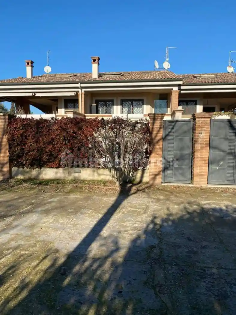 Villetta a schiera in affitto a Roma