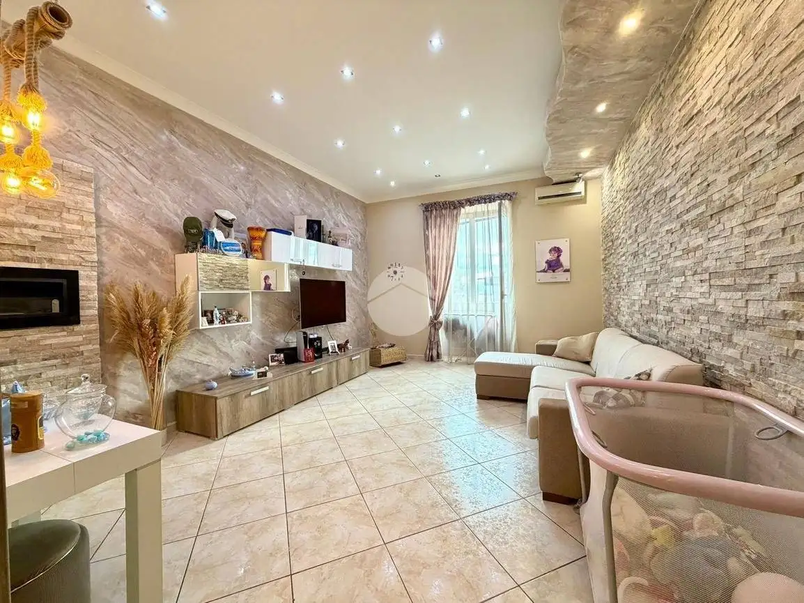 Appartamento in vendita a Napoli