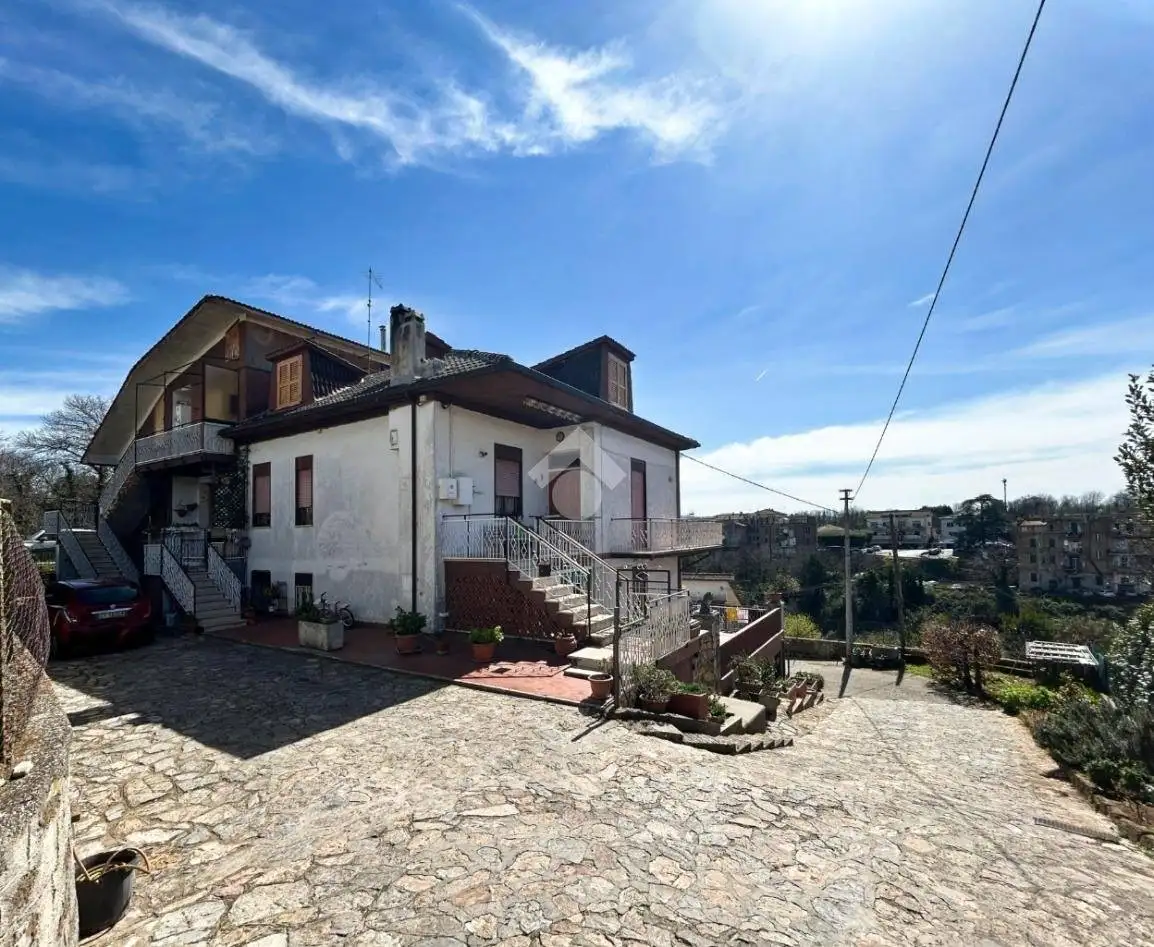 Appartamento in affitto a Capranica