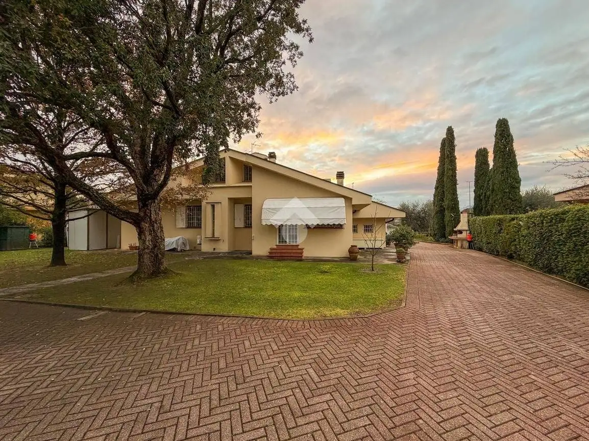 Villa in vendita a Pontedera