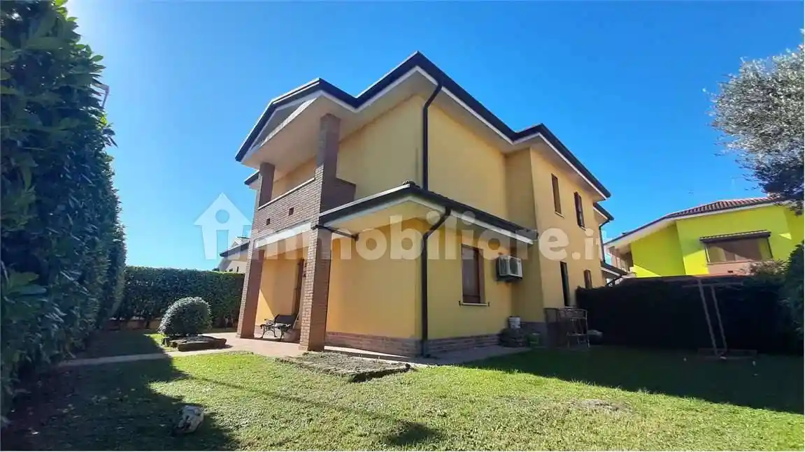 Villa in vendita a Occhiobello