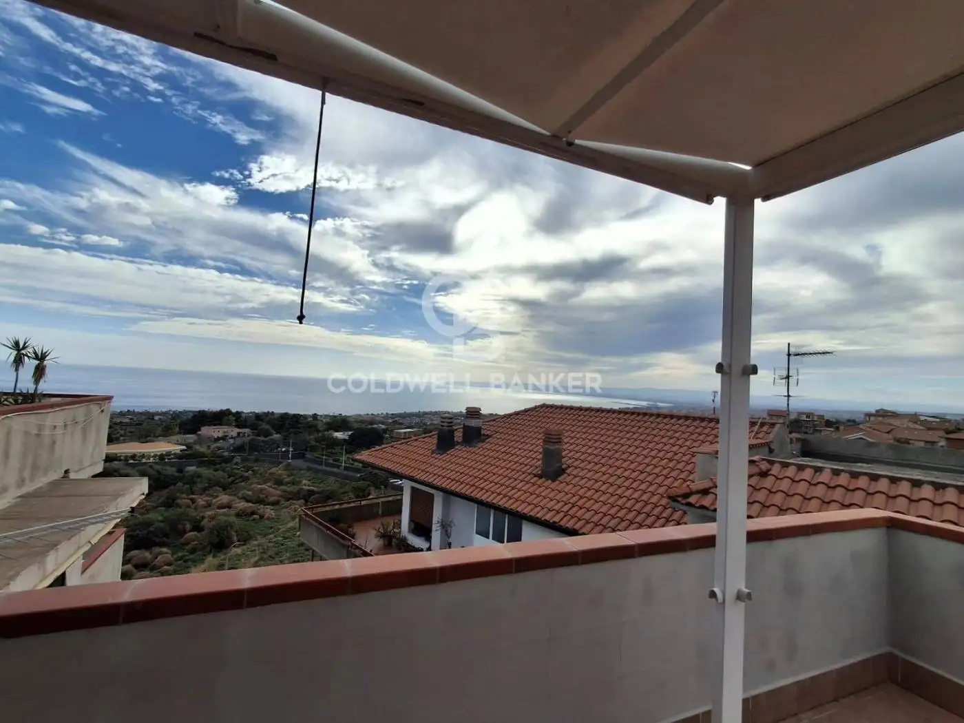 Appartamento in vendita a Aci Castello