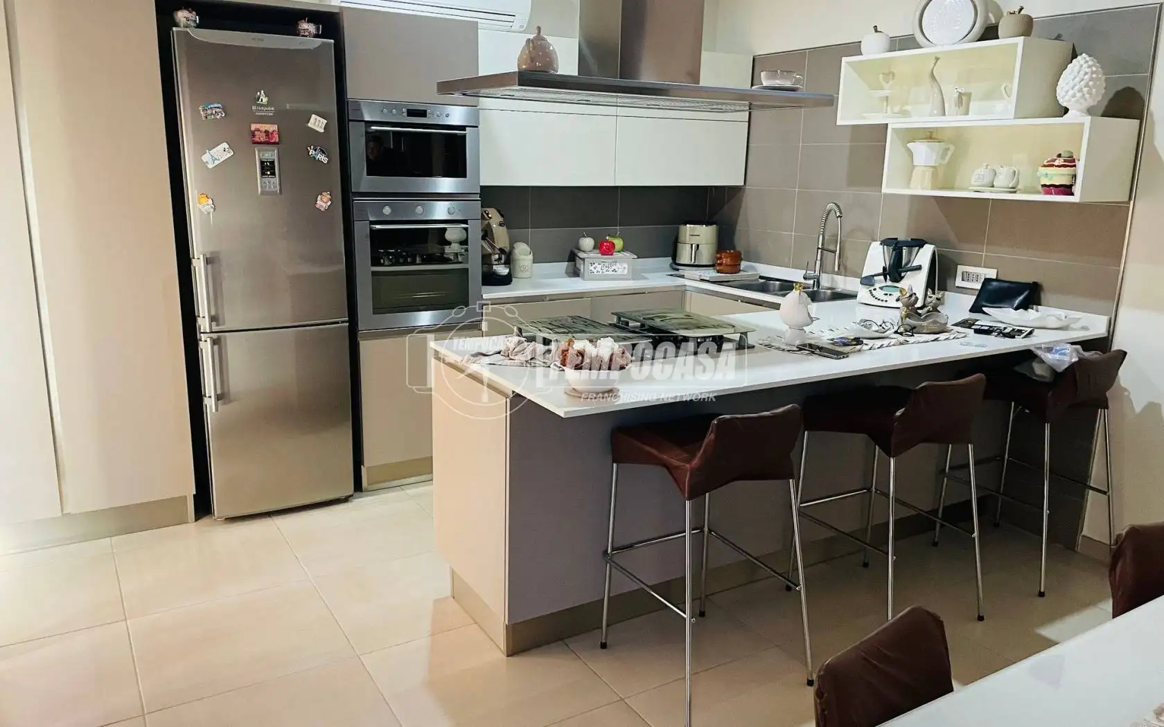 Quadrilocale buono stato, terzo piano, Centro, Casalnuovo di Napoli - foto 4