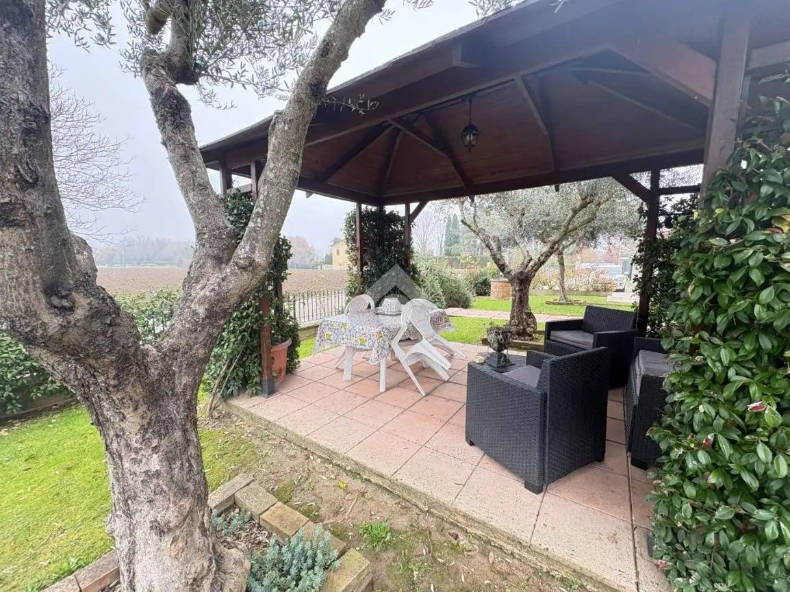 Villa unifamiliare via Fosse Ardeatine 26, Bastia, Bastia Umbra - foto 4