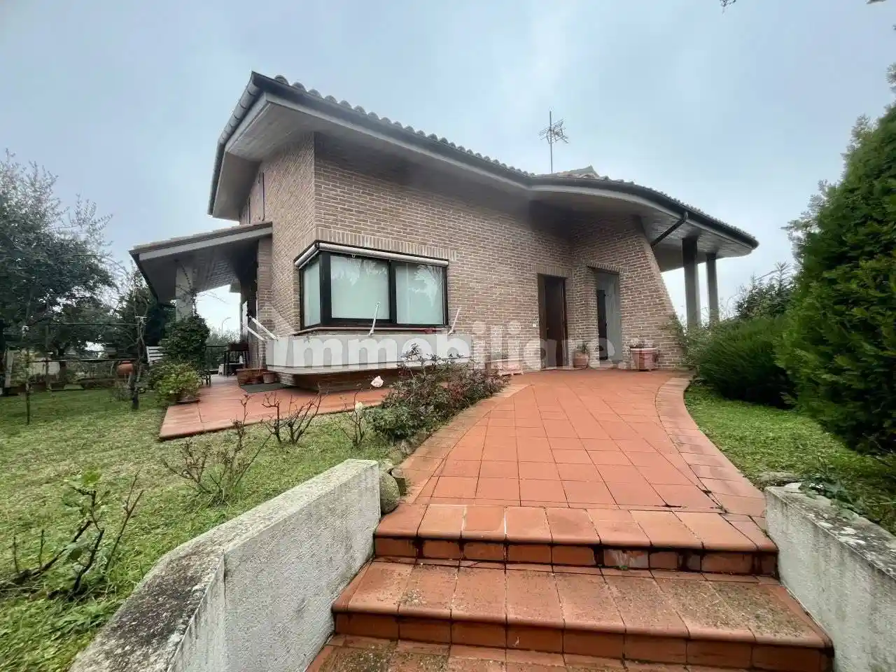 Villa in vendita a Maiolati Spontini