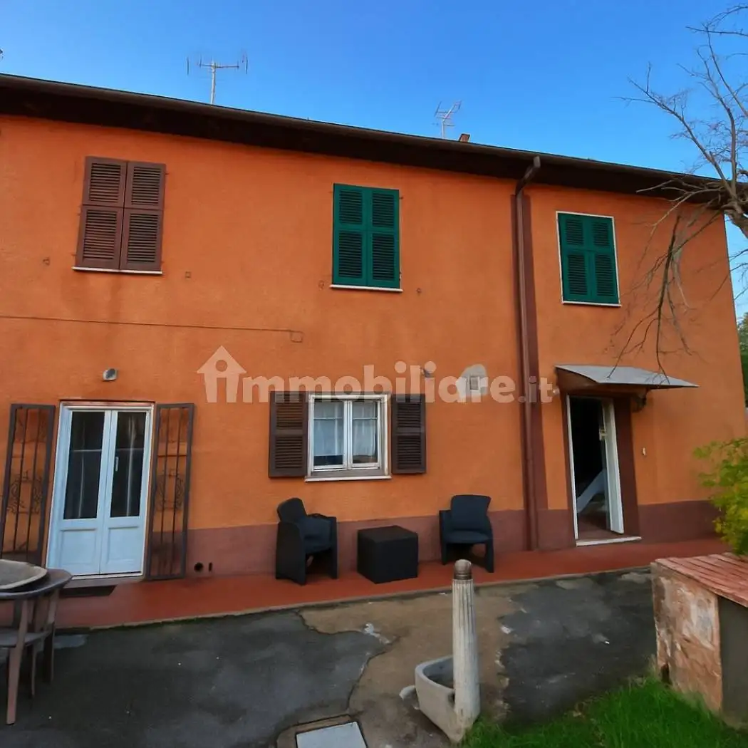 Casa indipendente in vendita a Sarzana