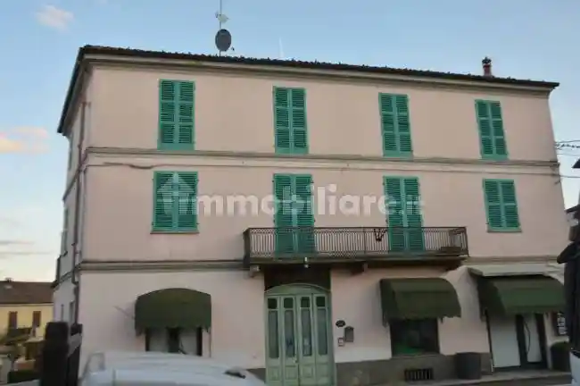 Palazzo - Edificio in vendita a Portacomaro