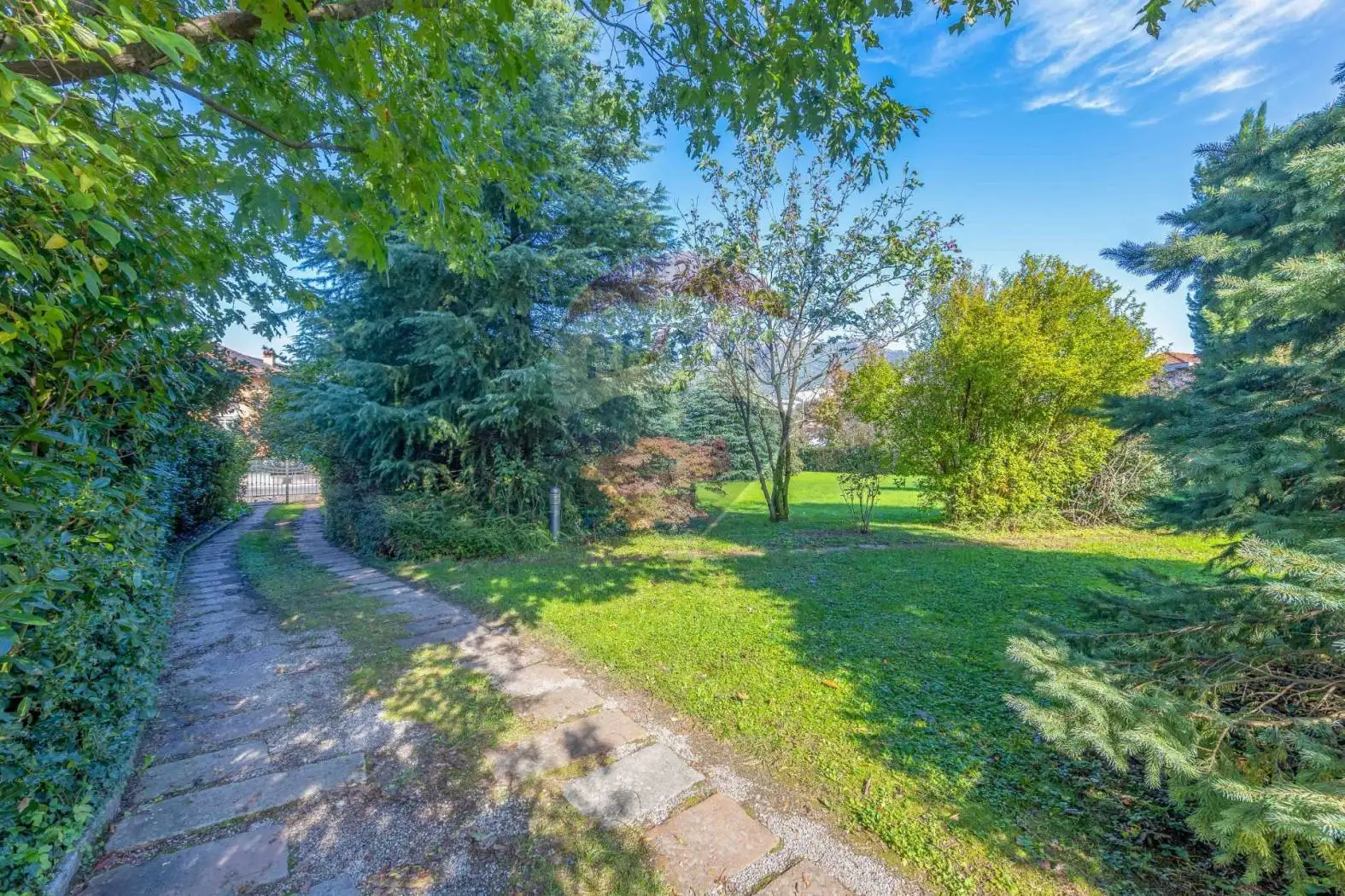 Villa unifamiliare, buono stato, 355 m², Centro, Bosisio Parini - foto 2