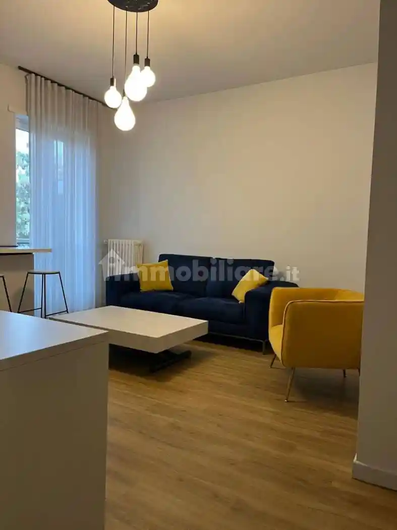 Bilocale via Po 18, Centro, Chivasso - foto 2