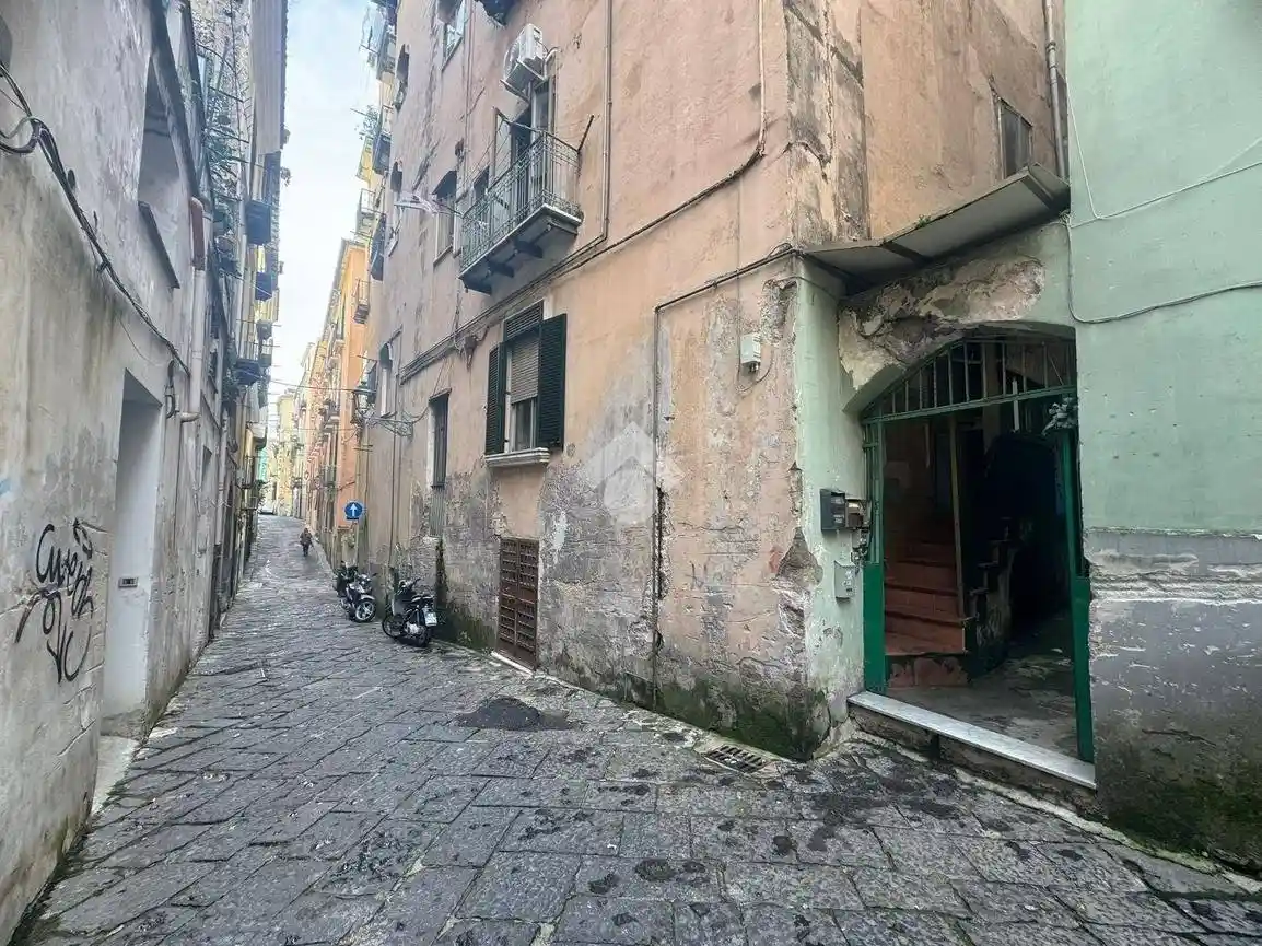 Monolocale via Torquato Tasso 29, Centro Storico - Teatro Verdi, Salerno - foto 3